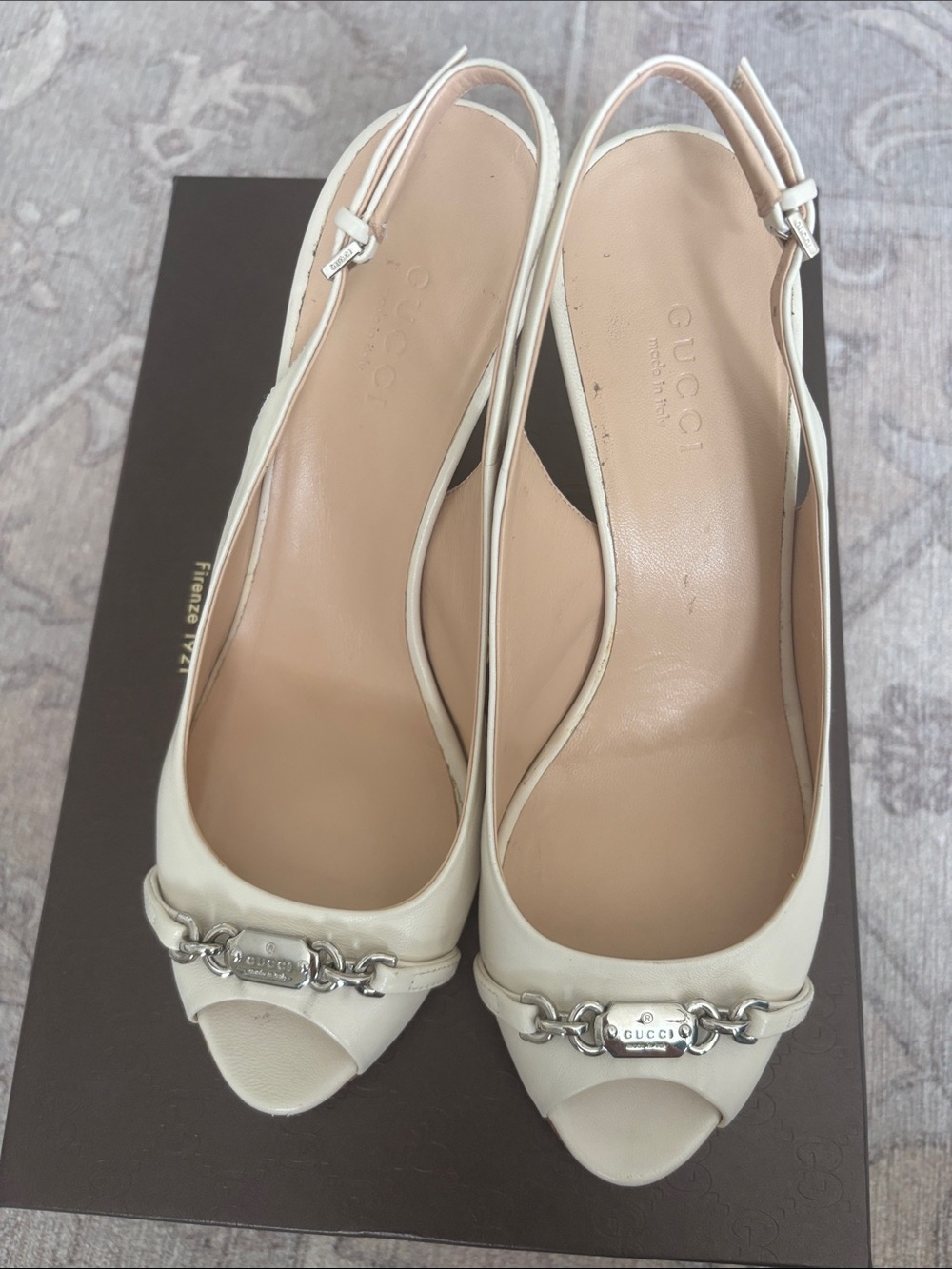 Gucci Cream Leather Peep-Toe Slingback Heels with Silver Tags - Picture 3 of 7